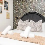 Chic Studio Retreat At The Barracks On Bree Street
