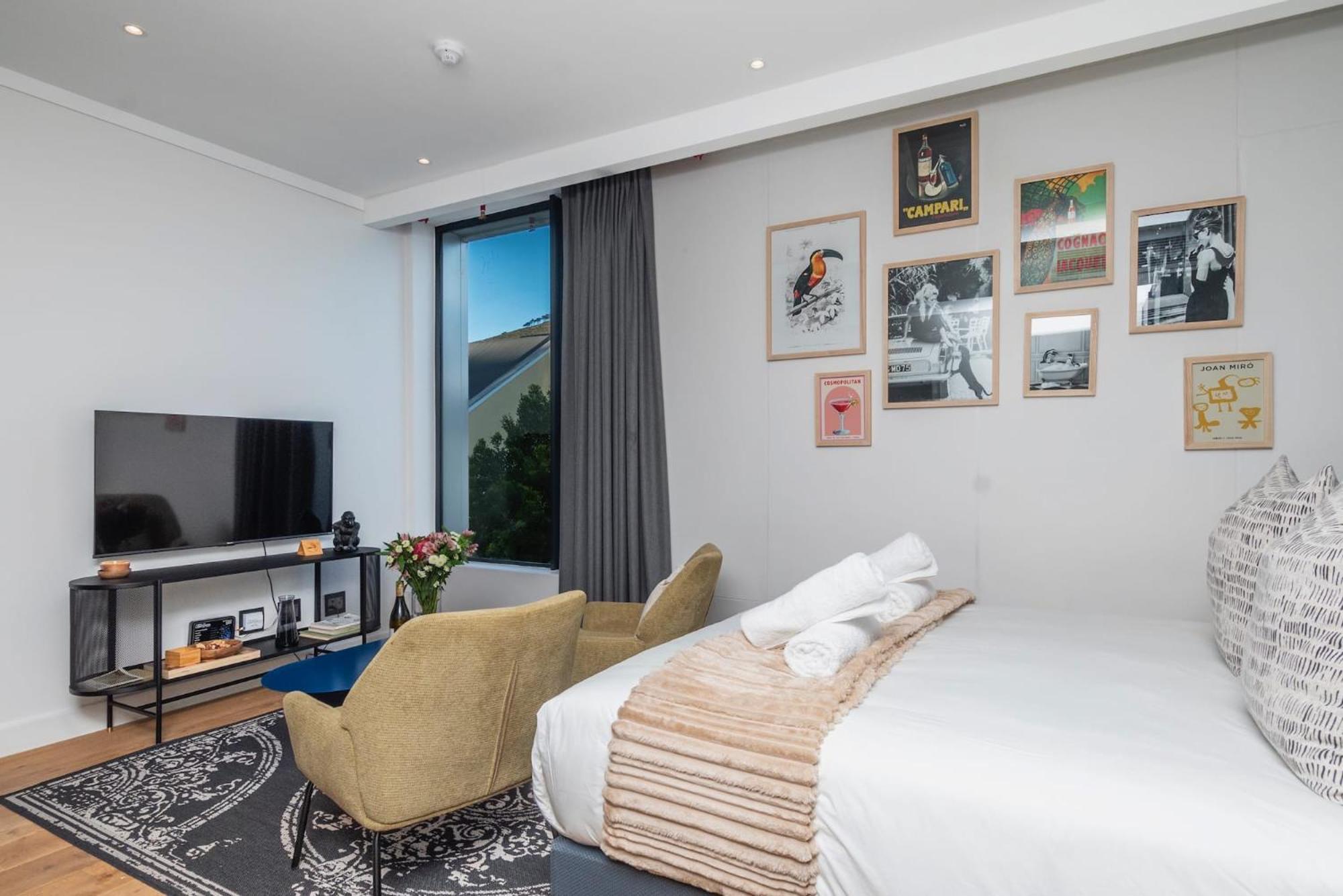 Apartment Chic Retreat At The Barracks On Bree Street