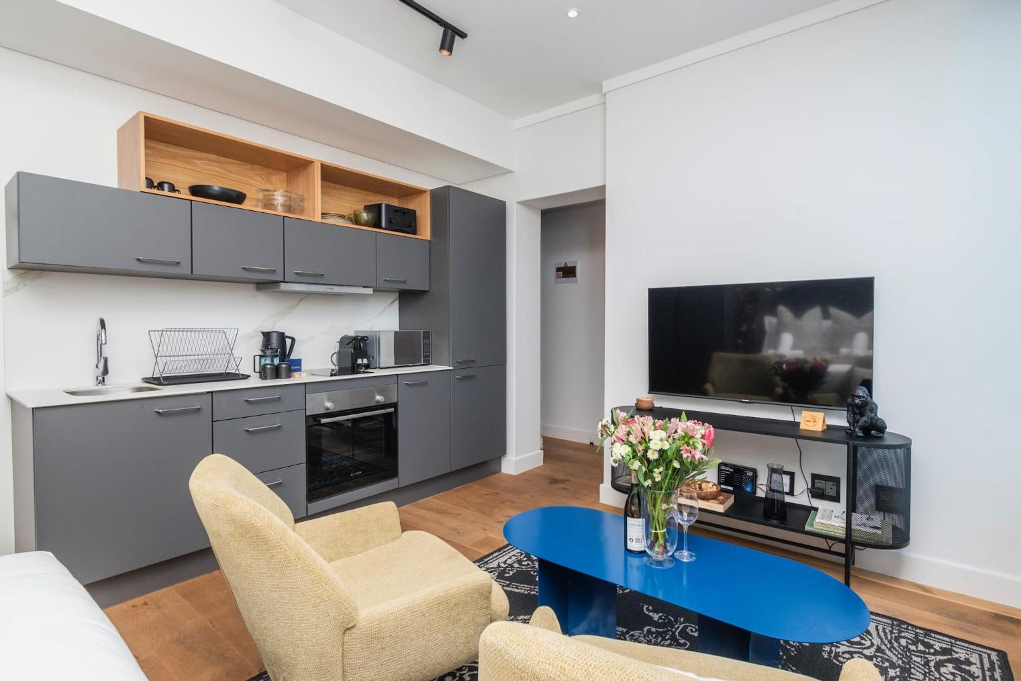 Chic Retreat At The Barracks On Bree Street Apartment Cape Town