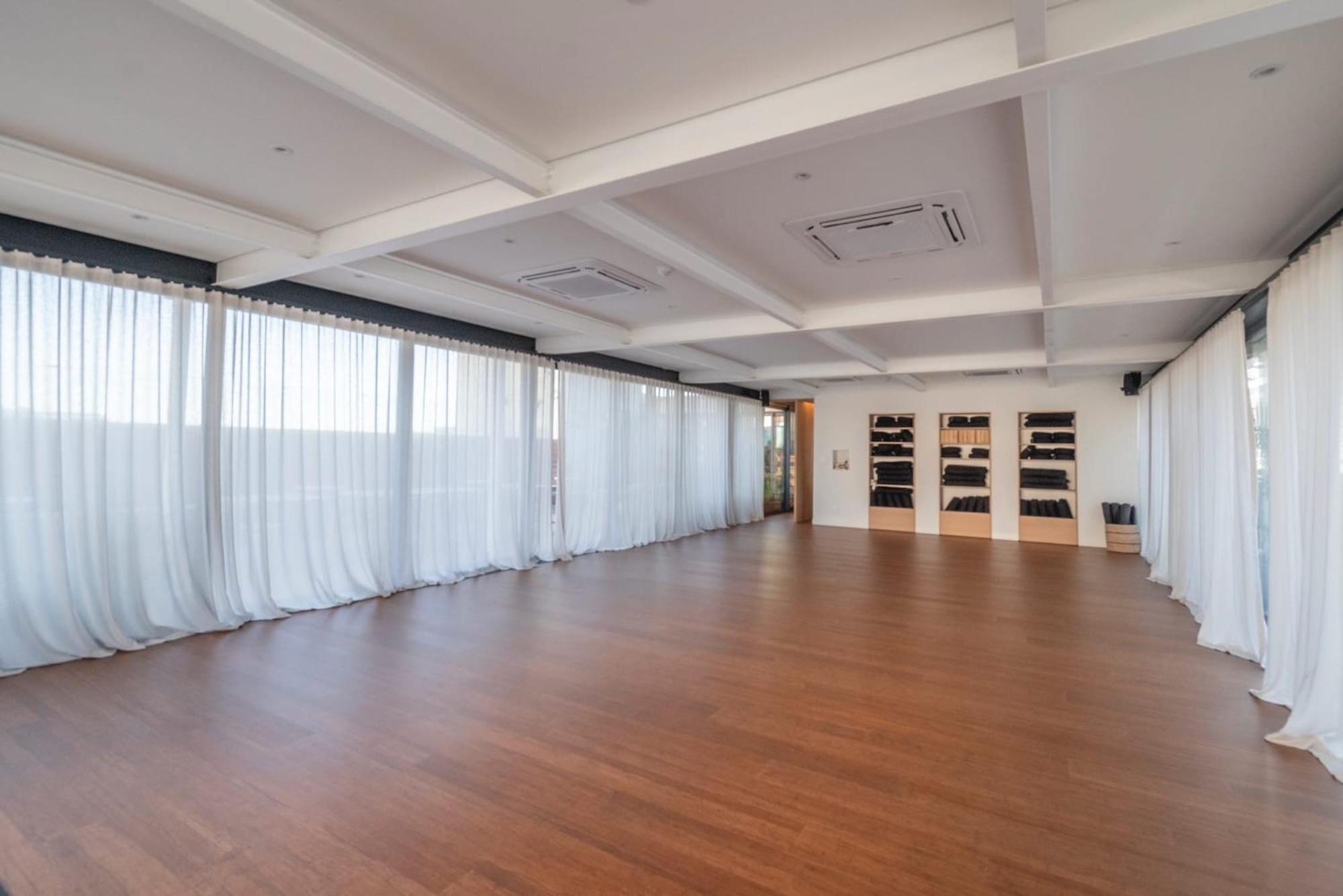 Apartment Chic Retreat At The Barracks On Bree Street Cape Town