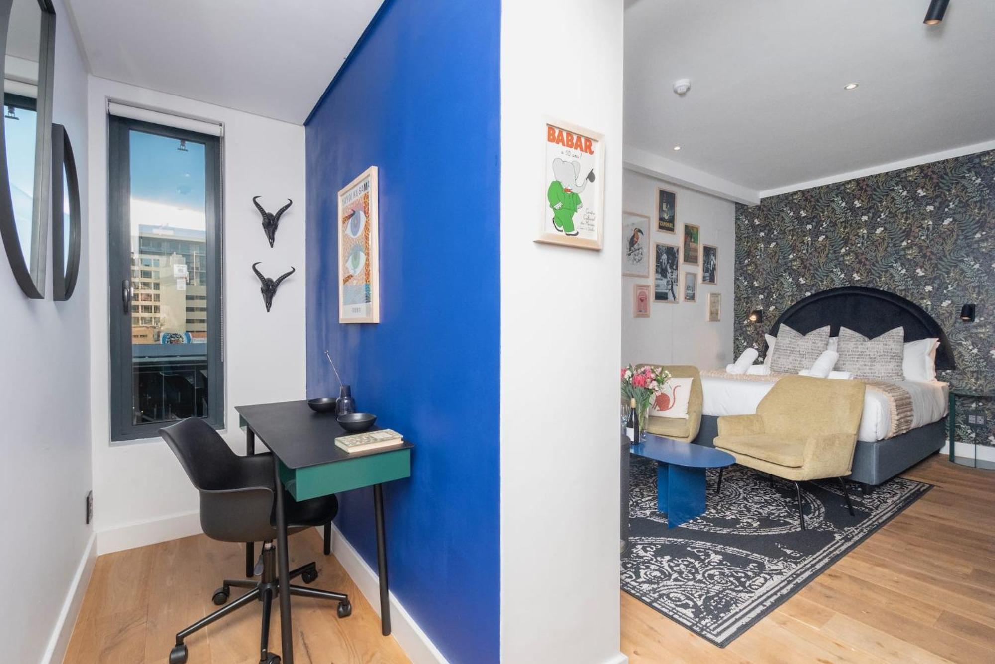 Chic Retreat At The Barracks On Bree Street Apartment *