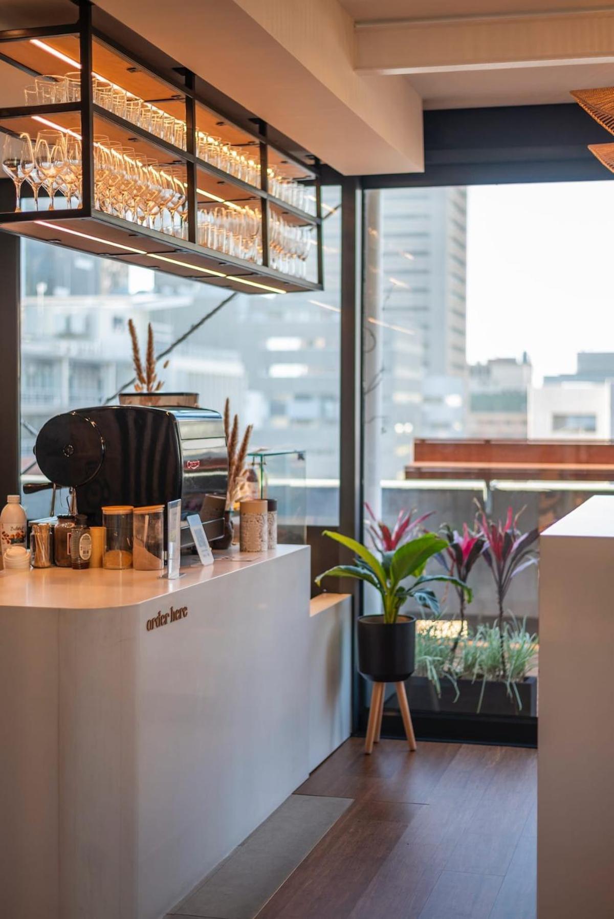 Apartment Chic Retreat At The Barracks On Bree Street