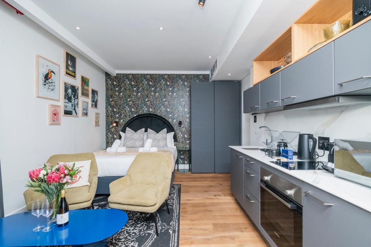 Apartment Chic Retreat At The Barracks On Bree Street Cape Town